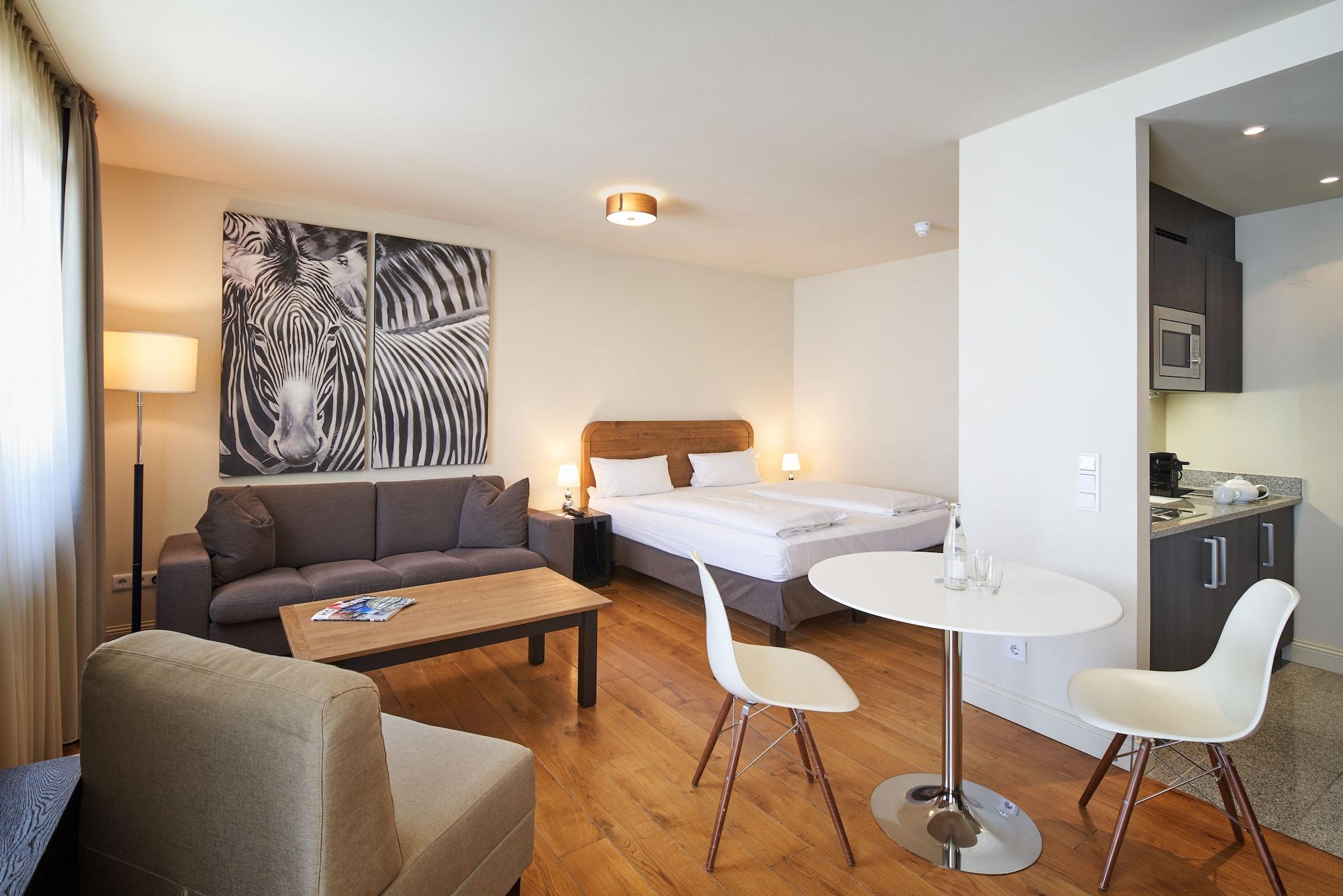 Mondrian Am Checkpoint Charlie Hotel Berlino
