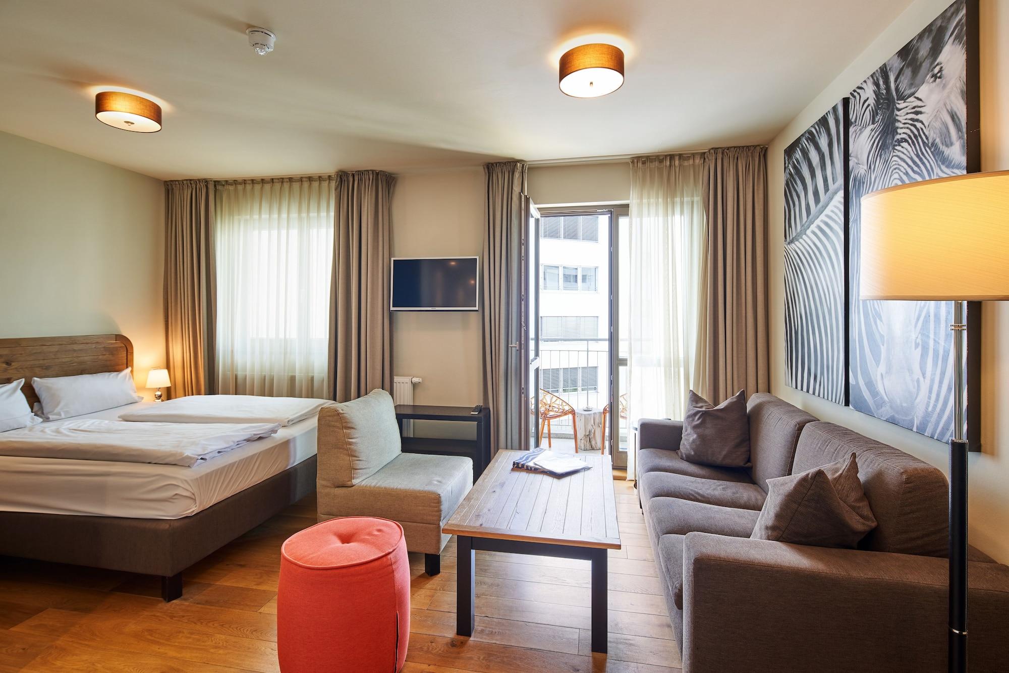 Mondrian Am Checkpoint Charlie Hotel