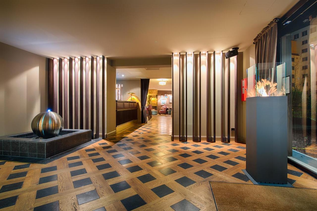 Hotel Mondrian Am Checkpoint Charlie 4*